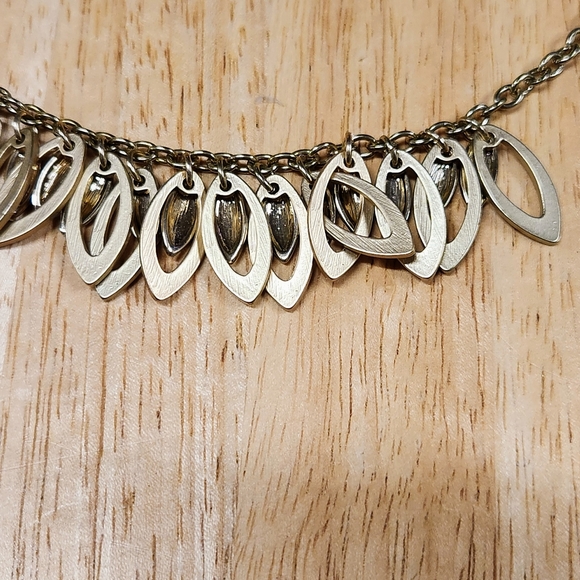 Chic Layered Gold Necklace - Picture 6 of 7